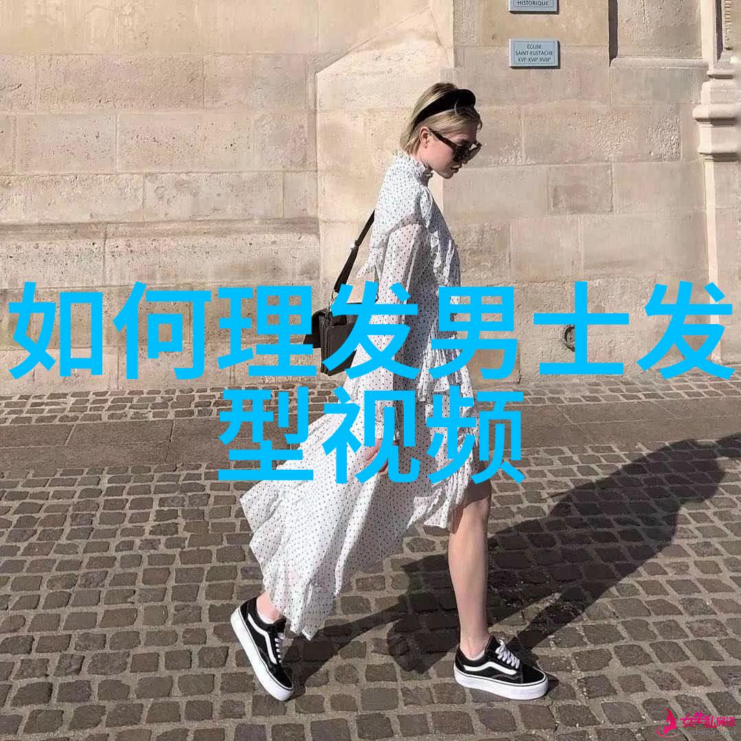 时间旅行者的新娘如何以最优雅方式展现出一款半扎半散发型