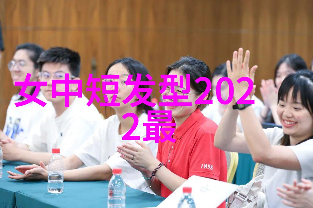 秀发艺术展开2022年最新发型大赏