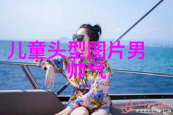 中长发卷发造型适合40岁女性的流畅卷曲头发风格