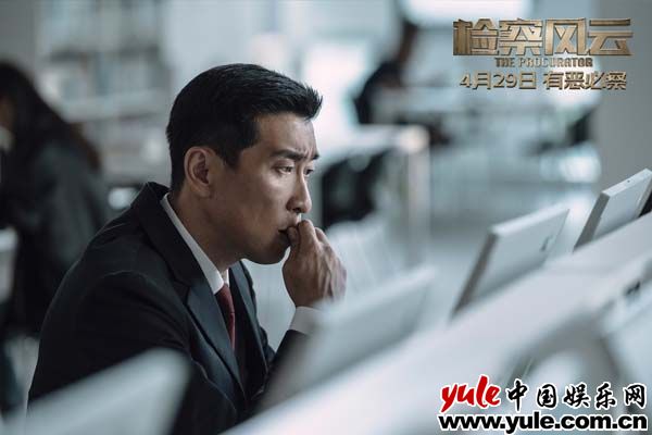 如何平衡个人喜好与时尚趋势创造独一无二的发形风格