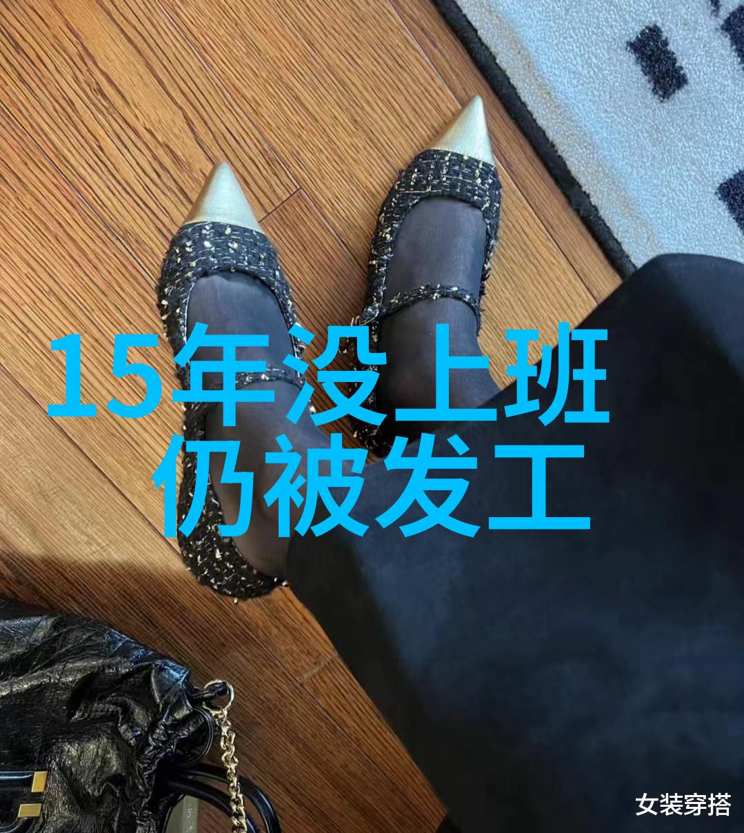 赊店的时光沉默的债务与温暖的灯光