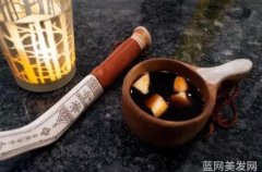 双性产乳生子调教中的邪欲医院：欲望与救赎的