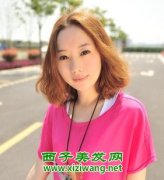 女生中分齐肩梨花头发型 轻松变美眉